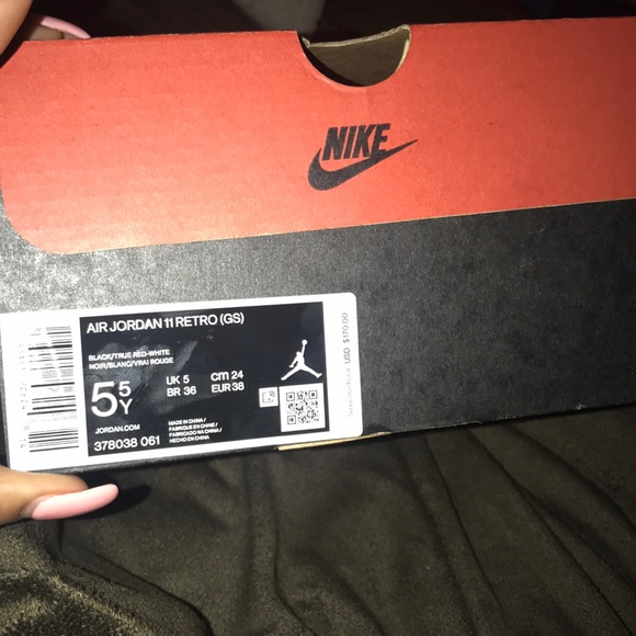 Retro 11 - Picture 3 of 3